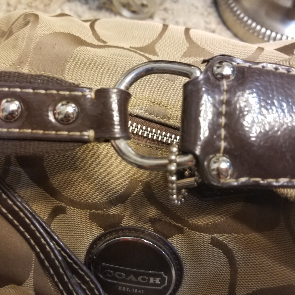 Coach Handbag - Picture 4 of 8